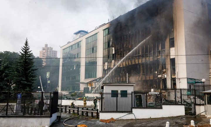 Nga tạm dừng các chuyến bay sau đợt tấn công trong đêm của Ukraine