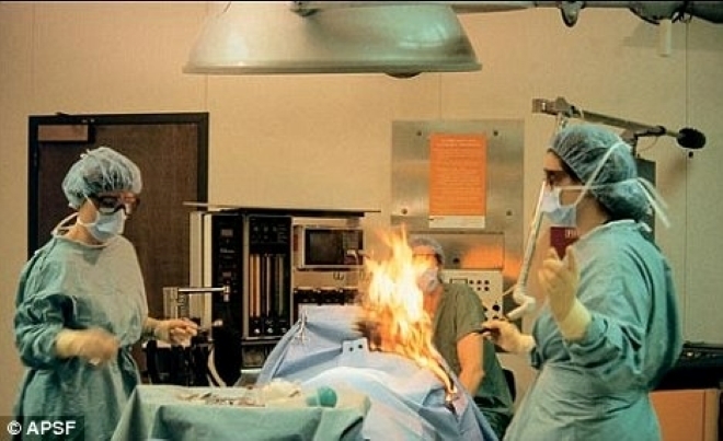 Định mệnh nghiệt ngã từ sai sót y khoa Đông-Tây: Bác sĩ sơ suất, lửa bùng lên ngay trên người bệnh nhân