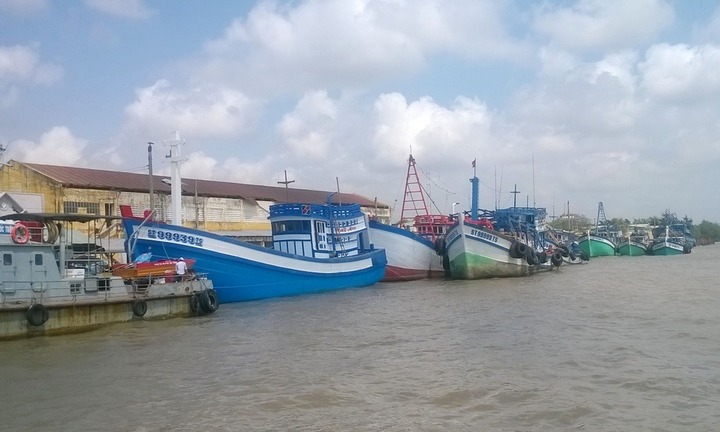 Trượt chân vào máy xay nước đá, một công nhân ở Sóc Trăng tử vong thương tâm