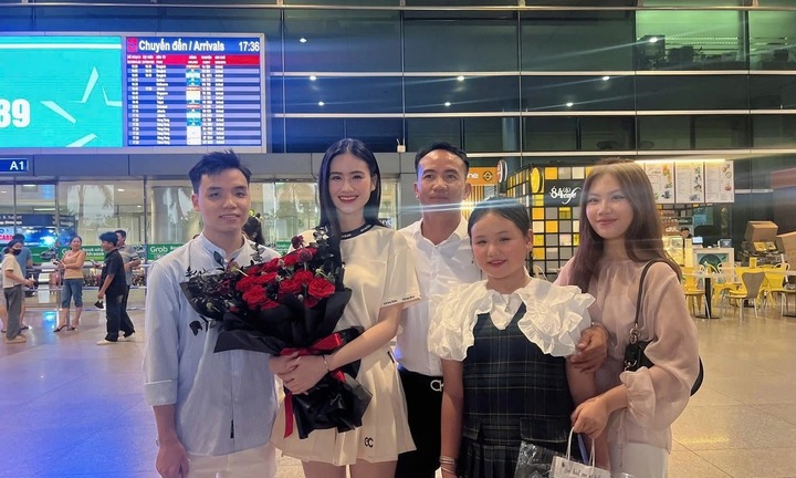 Hoa hậu Ý Nhi chính thức lên tiếng về tin đồn “đường ai nấy đi” với bạn trai