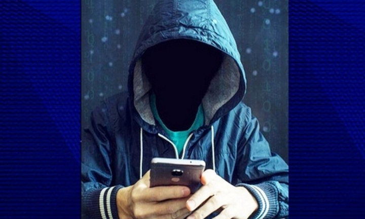 Người phụ nữ ở Hà Nội bị lừa hàng trăm triệu đồng vì tin nhắn mạo danh con gái