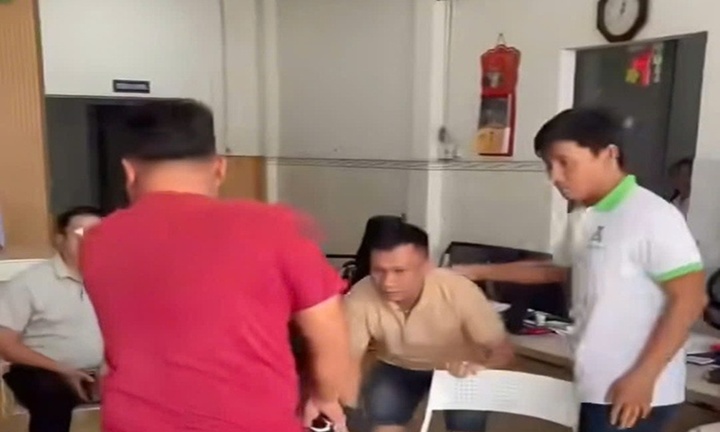 Vụ công an ập vào văn phòng công chứng ở Bình Dương: Khống chế kẻ làm giả sổ đỏ