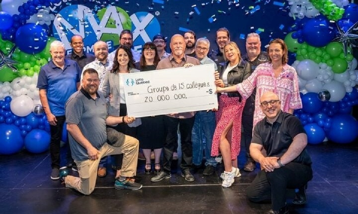 Vươn mình sau trúng số: 15 đồng nghiệp rủ nhau mua chung vé số, trúng độc đắc 520 tỷ đồng