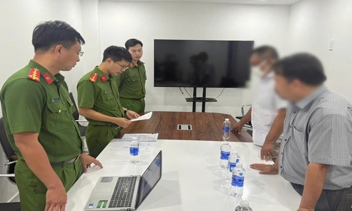 Phá đường dây làm giả phiếu quan trắc môi trường: 17 đối tượng móc nối ra sao?