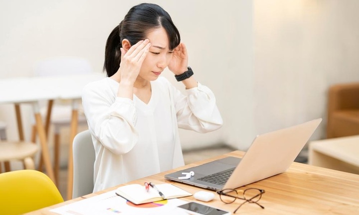 Người bị chóng mặt nên uống gì?