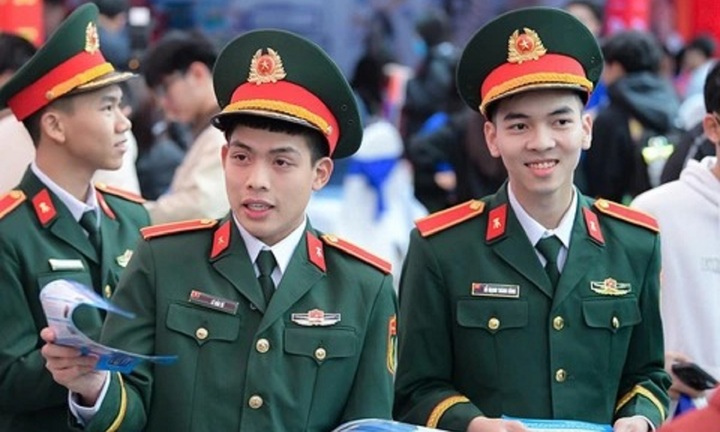 Tuyển sinh 2025: Số thí sinh đăng ký xét tuyển ngành quân đội tăng hơn 40%