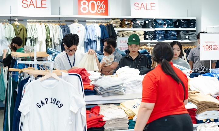 Hiện tượng mua sắm Vincom Red Sale “khuấy đảo” thị trường bán lẻ mùa hè 2025