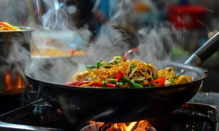 Cặp vợ chồng cùng mắc ung thư vú, bác sĩ cảnh báo 6 nguyên nhân chính gây bệnh