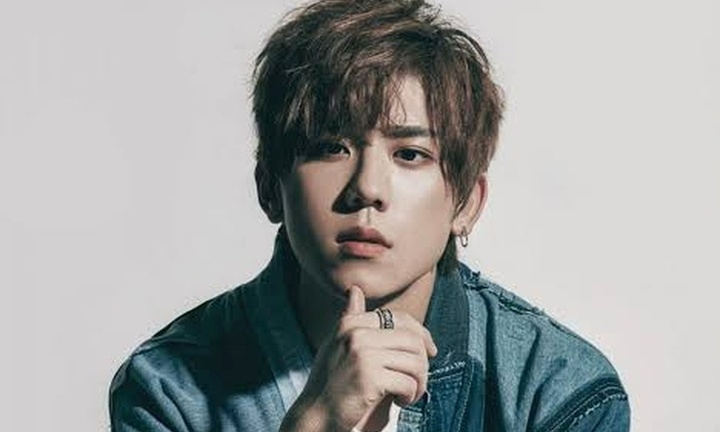 Nam ca sĩ đình đám rơi xuống biển, may mắn được giải cứu kịp thời