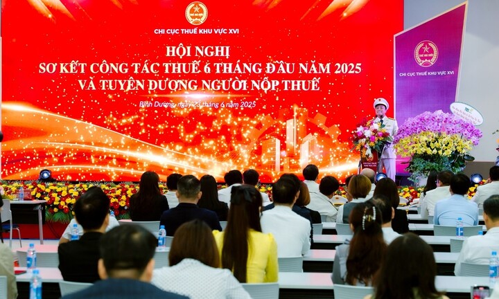 Tân Hiệp Phát được biểu dương trong việc nộp thuế