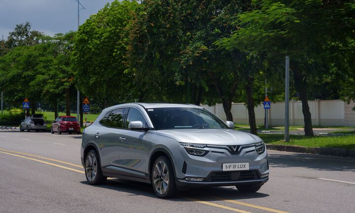 Người dùng VinFast thích “mua đứt” xe kèm pin vì chính sách giá cực tốt 