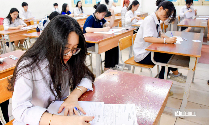 Đề thi, đáp án gợi ý môn Giáo dục Kinh tế & Pháp luật tốt nghiệp THPT 2025 mã đề 1001