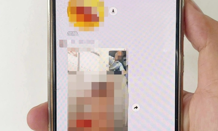 Kỷ luật hiệu trưởng gửi nhầm ảnh 