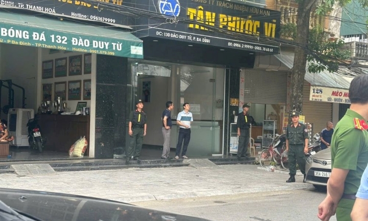 Công an khám xét nhà trùm giang hồ cộm cán Vi “ngộ” ở Thanh Hóa