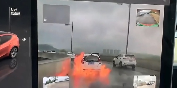Clip: Xe ô tô bất ngờ bốc cháy ngùn ngụt ngay sau khi vượt vũng nước