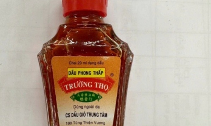 Phát hiện thuốc giả mang tên Dầu Phong thấp Trường Thọ