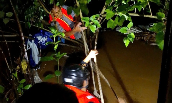 Tin tức thời sự hôm nay (7/7): Cứu người đàn ông bị nước cuốn trôi ở Đà Nẵng