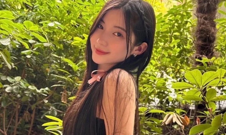 Nữ ca sĩ xinh đẹp thừa nhận mới “học hết lớp mẫu giáo”, mạng xã hội “dậy sóng”