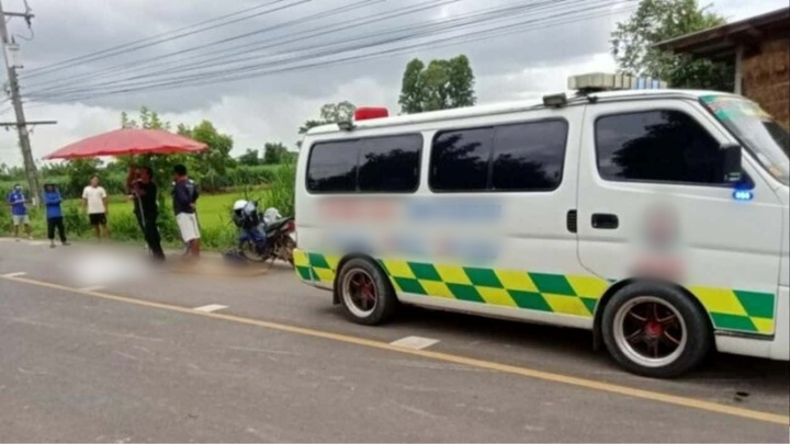 Đàn bò bất ngờ lao ra đường, người đàn ông đi xe máy bị ngã, tử vong thương tâm