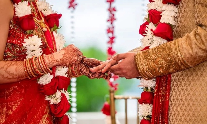 Người đàn ông mang theo toàn bộ tài sản gia đình, 