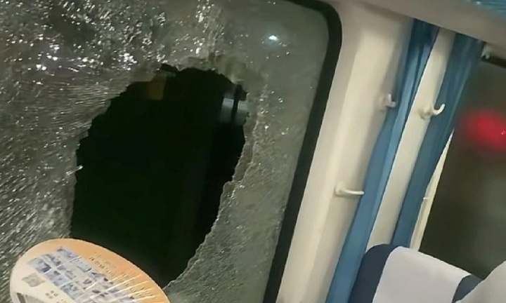 Hành khách bức xúc đập vỡ cửa sổ tàu vì bị tắt điều hòa 3 tiếng