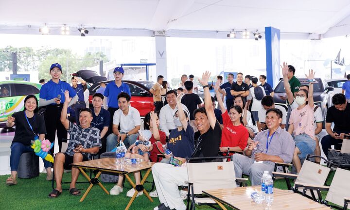 “Đi xe xăng, về xe điện”, người dùng chia sẻ: Lái ngon, ưu đãi lớn, tội gì không lên đời