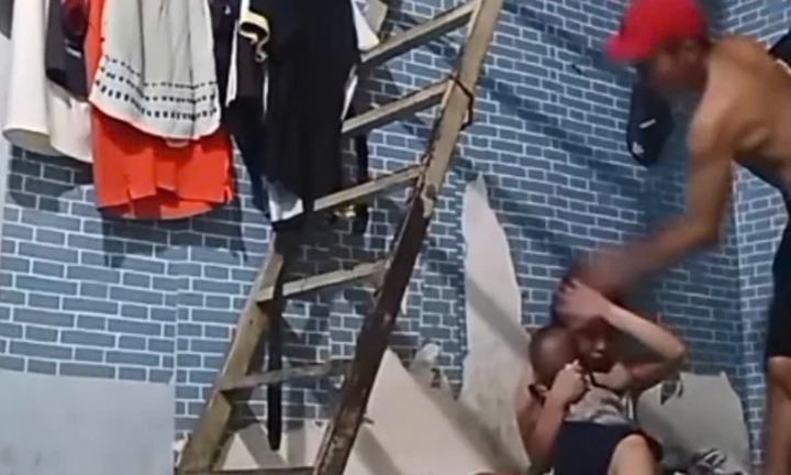 Tin thời sự hôm nay (14/7): Xác minh vụ cô gái ôm con nhỏ bị đánh trên livestream