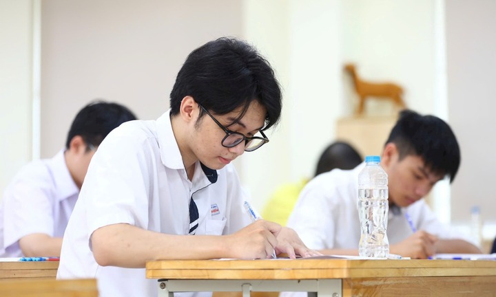 Hoàn thành công tác chấm thi tốt nghiệp THPT năm 2025