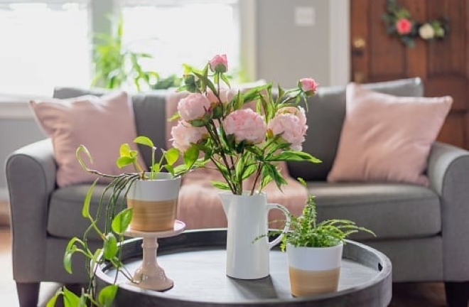 Món đồ không nên đặt trên bàn trà kẻo ảnh hưởng đến phong thủy