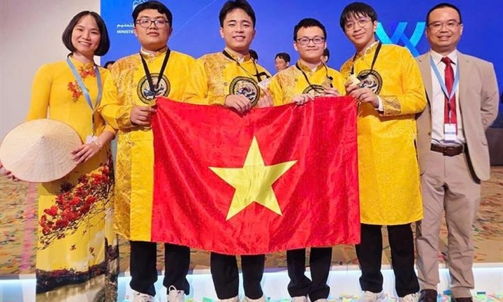 4/4 học sinh Việt Nam giành Huy chương Vàng tại Kì thi Olympic Hóa học lớn nhất thế giới