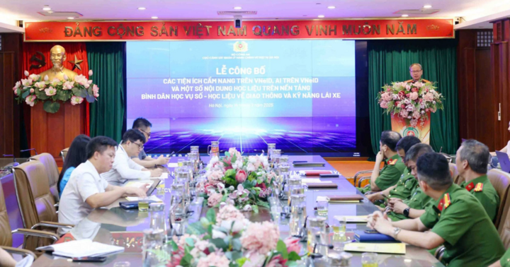 Bộ Công an triển khai 43 tiện ích trên VNeID