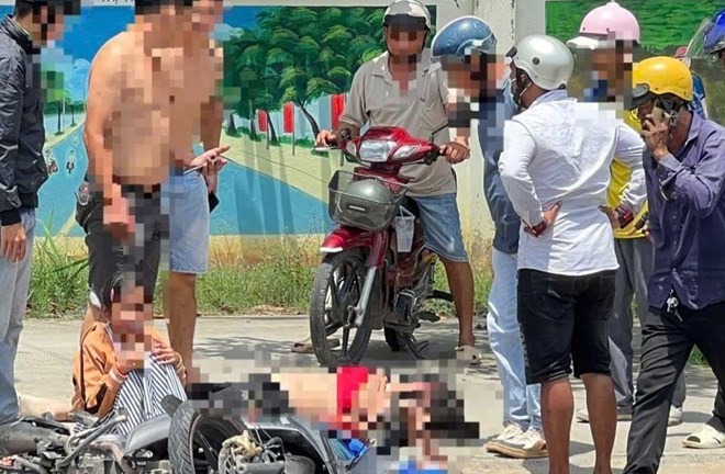 Điều tra vụ hai vợ chồng gặp tai nạn, tử vong thương tâm khi đưa con gái đi khám bệnh về 