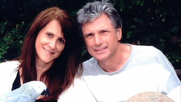 Giám sát âm nhạc kỳ cựu của American Idol và chồng tử vong tại nhà riêng