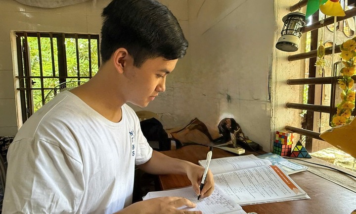 Thủ khoa A01 Hà Tĩnh tiết lộ cách học 