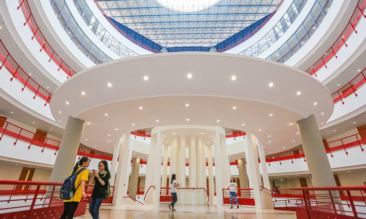 Điểm chuẩn Đại học Kinh tế Quốc dân 2025 có thể giảm từ 1-2 điểm