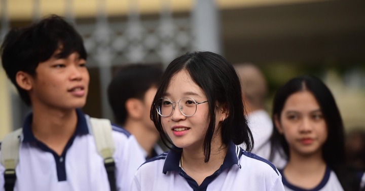 Toàn cảnh phổ điểm thi tốt nghiệp THPT 2025: Điểm Toán giảm kỷ lục, độ phân hóa cao mở ra nhiều cơ hội?