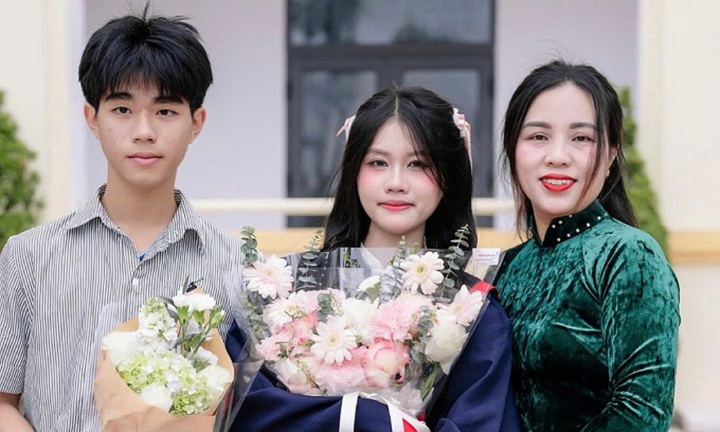 Ước mơ của nữ sinh Nghệ An là thủ khoa khối C00, bật khóc khi nghĩ về bố