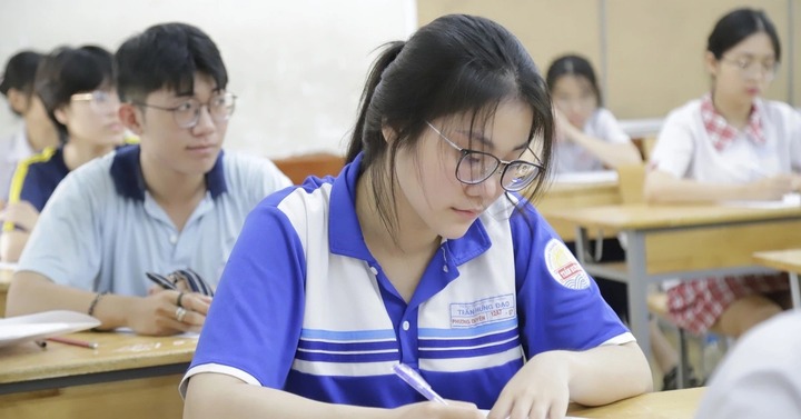 Tuyển sinh đại học 2025: Đặt nguyện vọng thế nào để không bị “học nhầm ngành, đi sai đường”