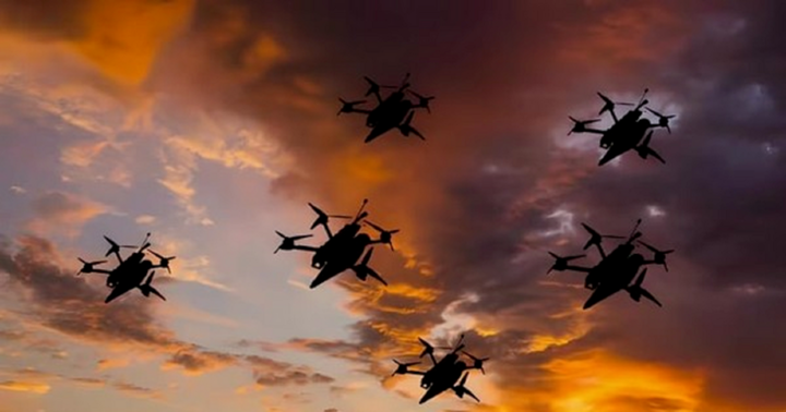 Thủ đô Moscow bị Ukraine tấn công bằng UAV quy mô lớn, lửa chiến bùng lên dữ dội