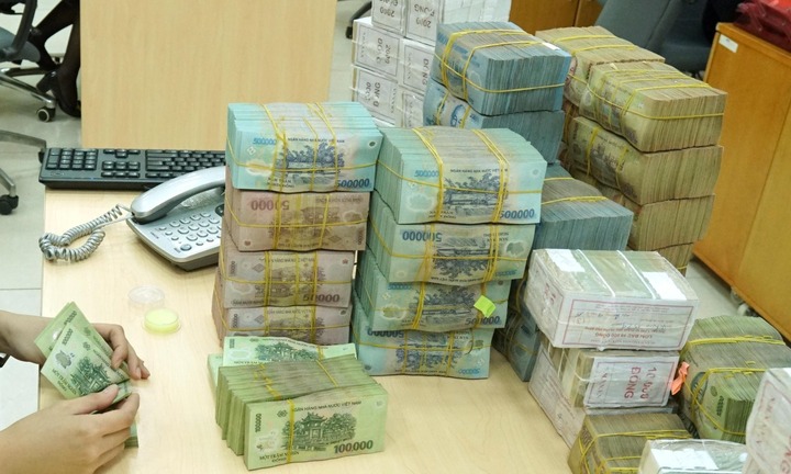 Làm sao để rút sổ tiết kiệm Sacombank?