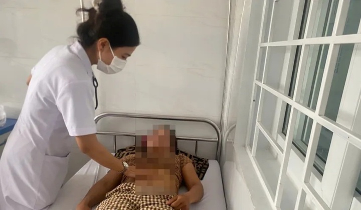  38 người nhập viện sau khi ăn bánh mì tại Đắk Lắk