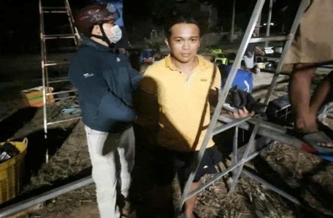 Bắt giữ đối tượng truy nã Nguyễn Trung Tín chuyên lẩn trốn theo các đoàn lô tô