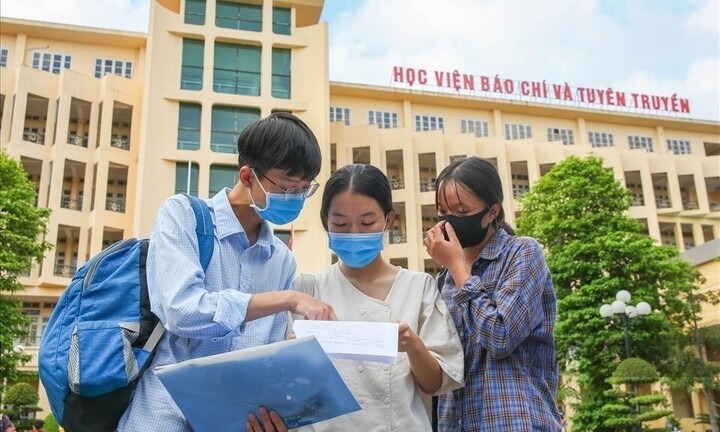 Học viện Báo chí và Tuyên truyền công bố điểm sàn, bảng quy đổi điểm chuẩn 2025