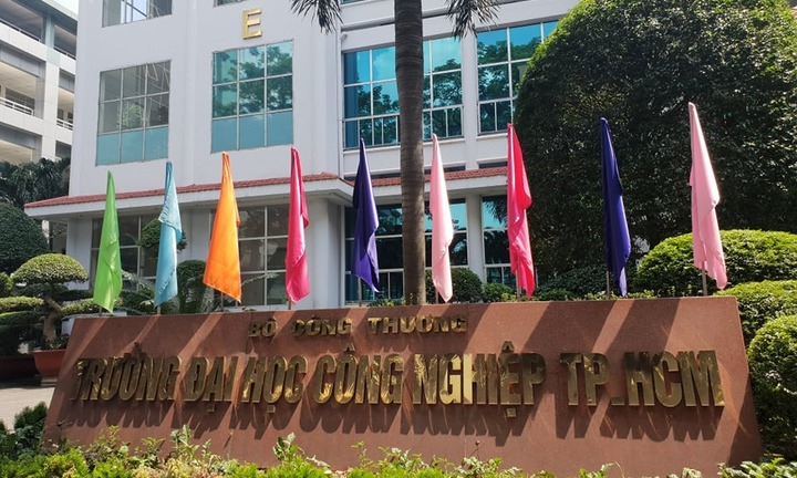 Trường Đại học Công nghiệp TP.HCM công bố điểm sàn và cách quy đổi điểm xét tuyển 2025