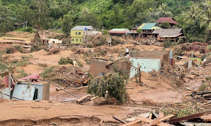 Nghệ An: Hơn 3.200 nhà bị ngập do mưa lũ,  3 người chết, 4 người bị thương