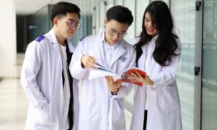 Trường Đại học Y Dược TP. HCM công bố điểm sàn năm 2025, ngành Y khoa và Răng Hàm Mặt điểm cao nhất