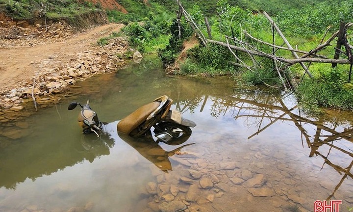 Chồng mất tích nhiều ngày, vợ đau đớn nhận tin phát hiện thi thể ở khe Bãi Vàng