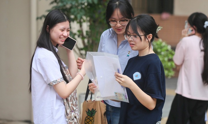 Sở GD&ĐT Hà Nội công bố danh sách hơn 1.100 học sinh trúng tuyển bổ sung lớp 10