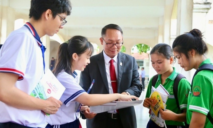 Trường Đại học Ngân hàng TP.HCM công bố điểm sàn, không có sự chênh lệch điểm giữa các ngành