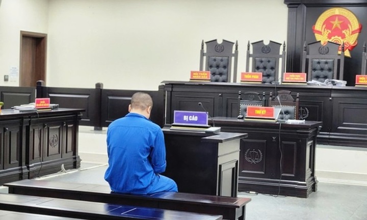 Vụ sát hại đồng nghiệp vì tranh giành khách: Tài xế xe ôm khai gì tại tòa?